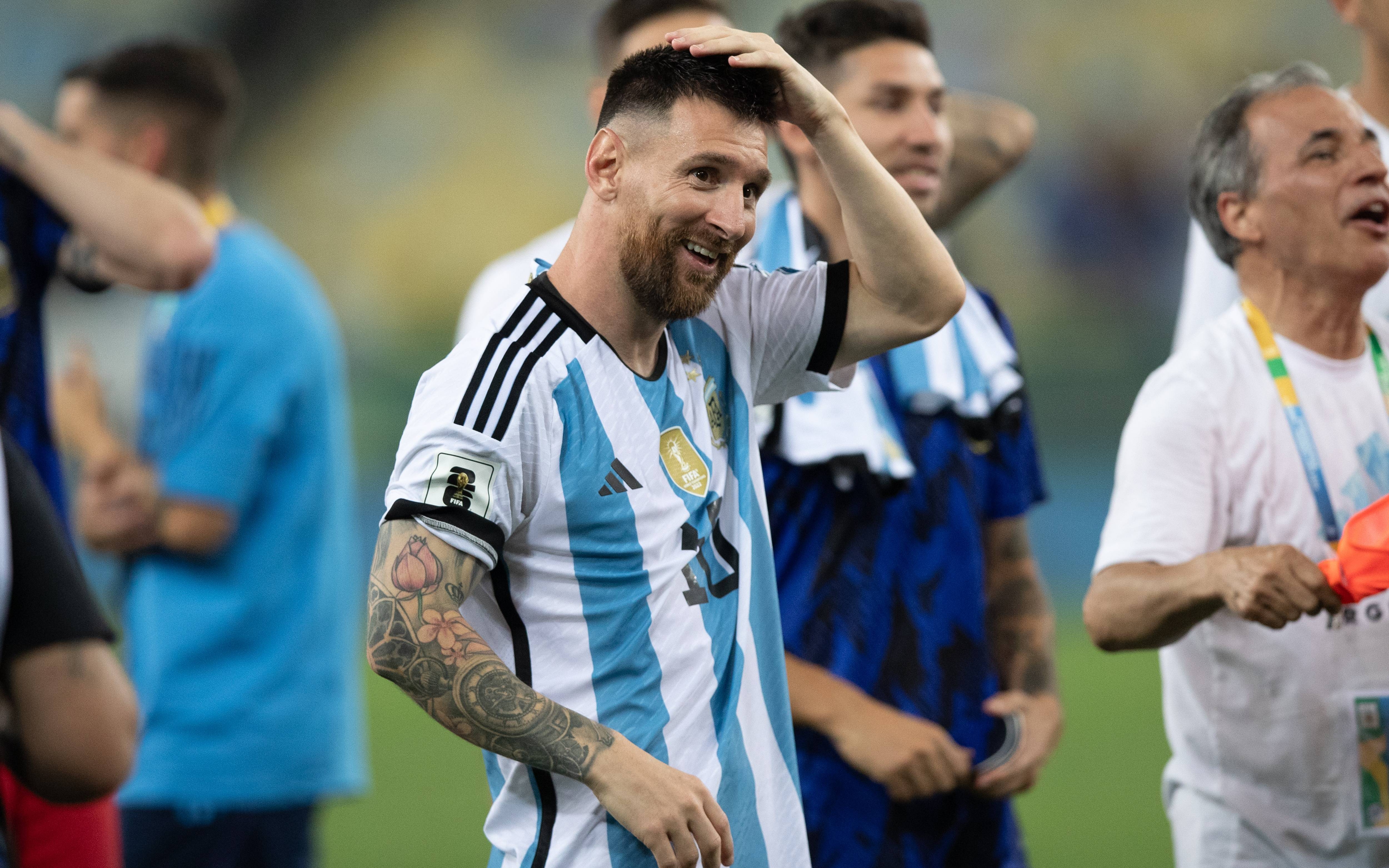 梅西获得最佳射手奖，全场精彩表现备受赞扬