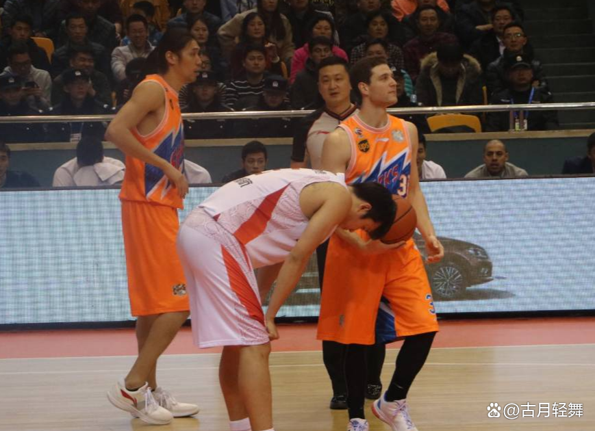 英国威廉希尔-四川男篮外援合砍高分，球队雄心勃发