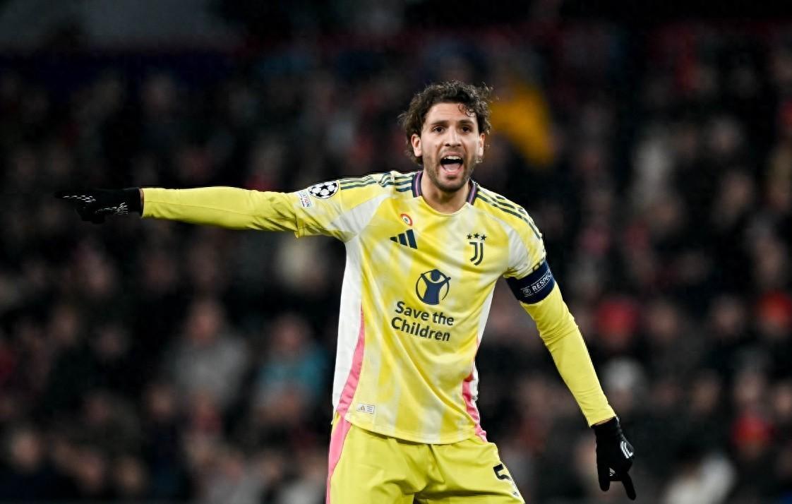 尤文图斯客场逆转,继续领先 尤文图斯客场逆转,继续领先