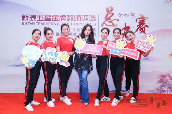 希腊女足在国际锦标赛中展现团队实力 希腊女足在国际锦标赛中展现团队实力