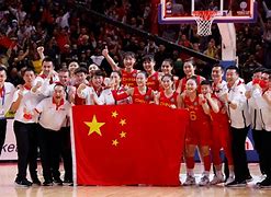 动人瞬间,球队队员齐心协力取胜 动人瞬间,球队队员齐心协力取胜