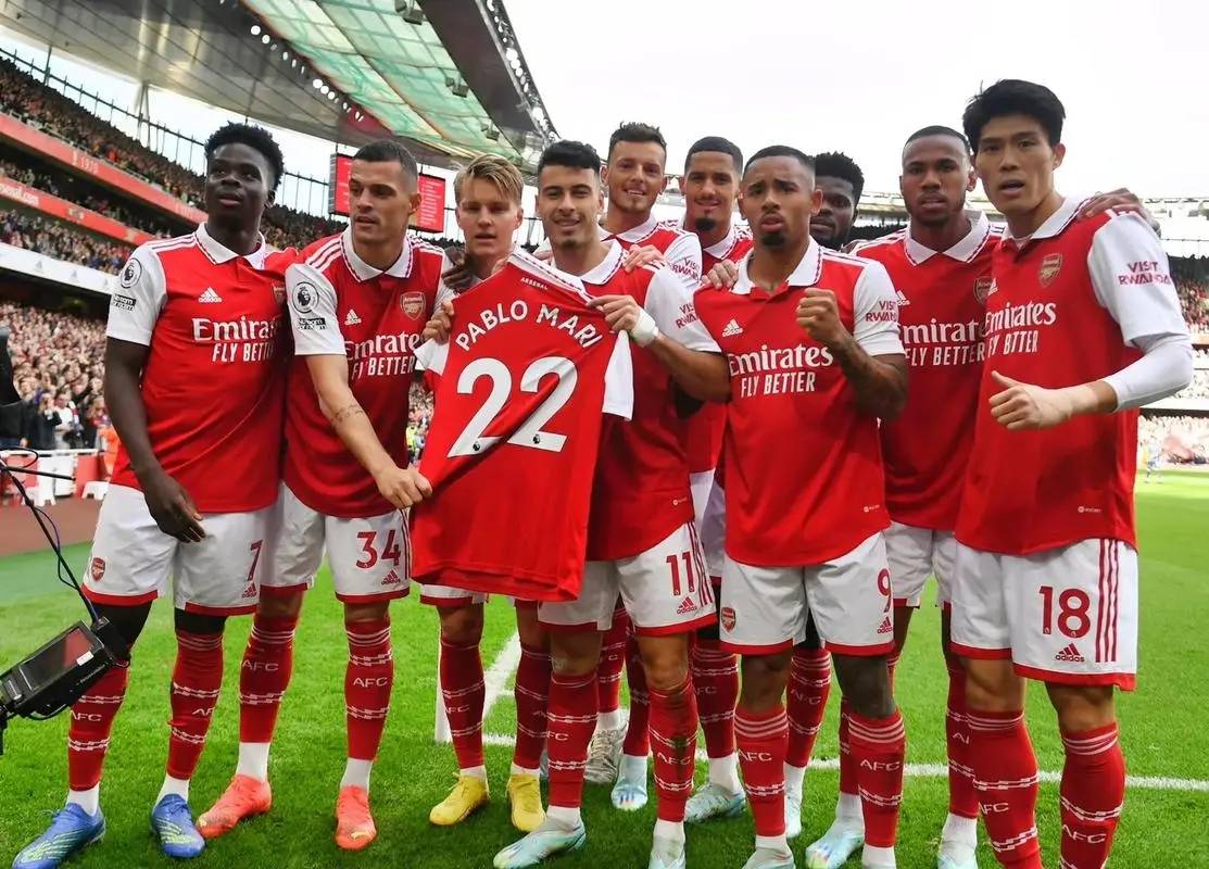 阿森纳击败埃弗顿,暂时领跑英超联赛 阿森纳击败埃弗顿,暂时领跑英超联赛