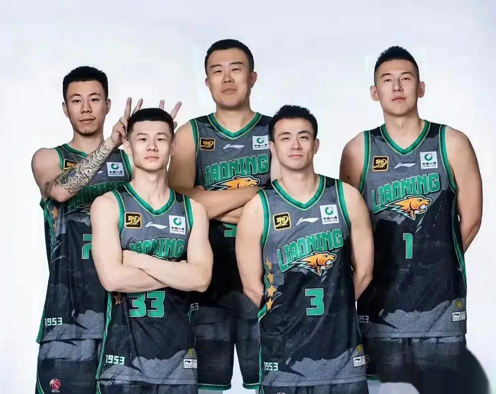 辽宁队士气高昂,全队团结一致迎接挑战 辽宁队士气高昂,全队团结一致迎接挑战