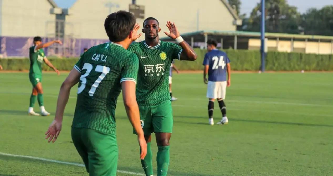 球队备战新赛季营造热闹氛围，备战关键比赛