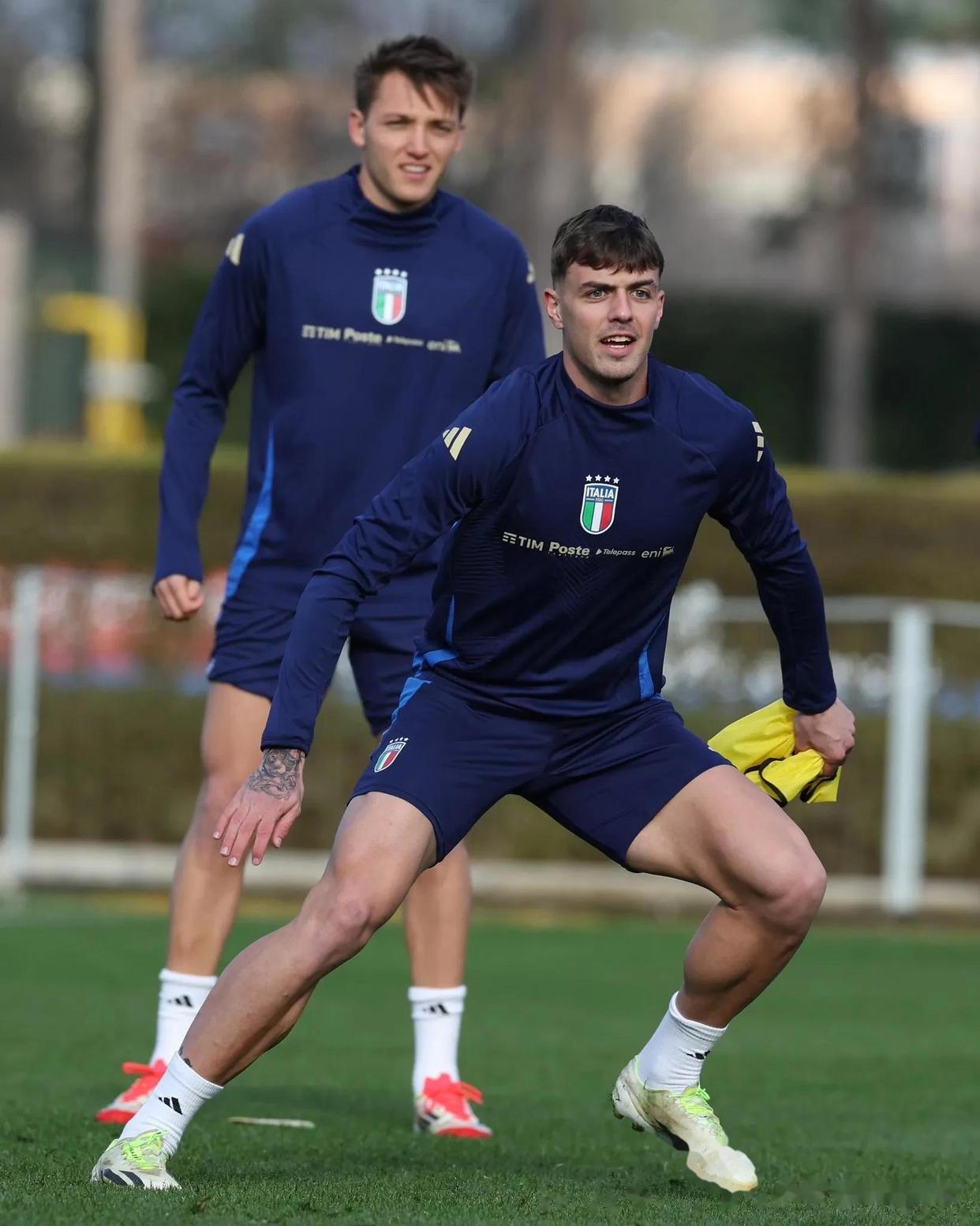 意大利球队在战场上展现出色技术 意大利球队在战场上展现出色技术