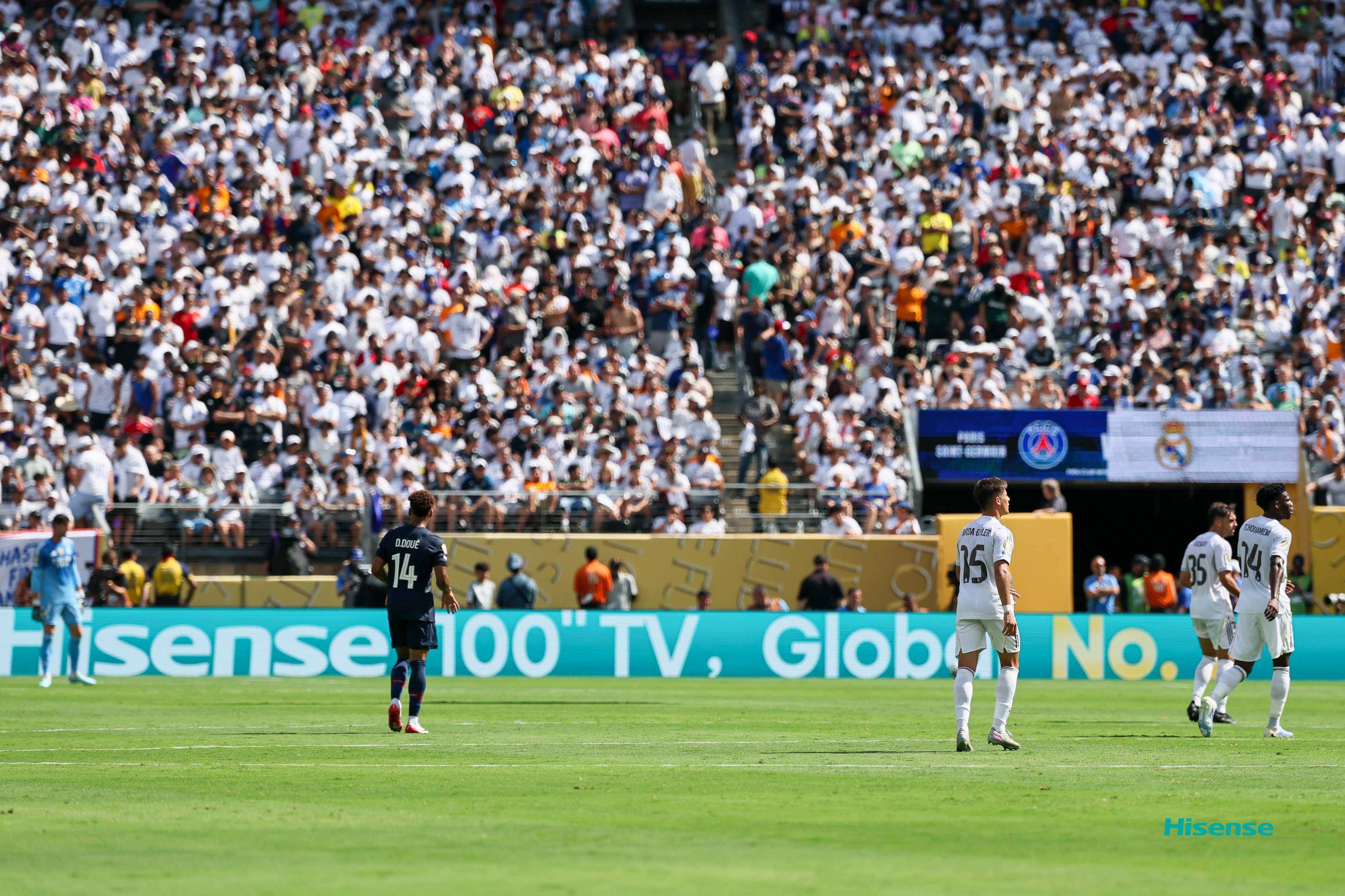 皇马悲剧出局！伊斯坦布尔疯狂逼抢