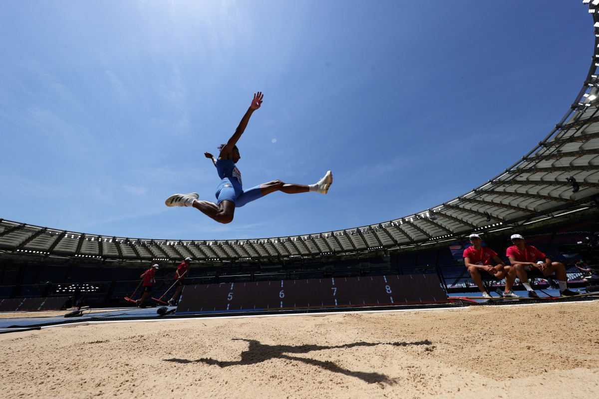 让体育精神传承发扬,各国代表热情奔赴赛场 让体育精神传承发扬,各国代表热情奔赴赛场