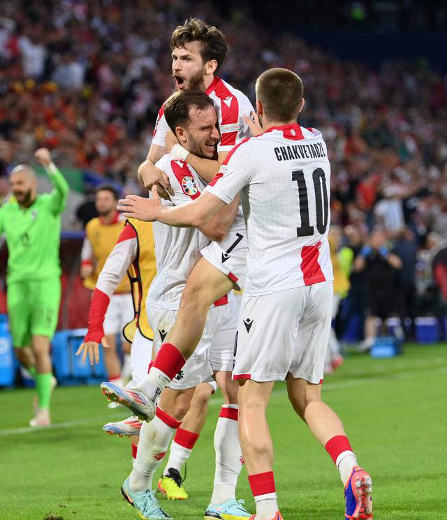 西班牙俱乐部在国外击败对手 西班牙俱乐部在国外击败对手