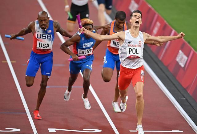 美国女足战胜强敌,锁定奥运会决赛名额 美国女足战胜强敌,锁定奥运会决赛名额