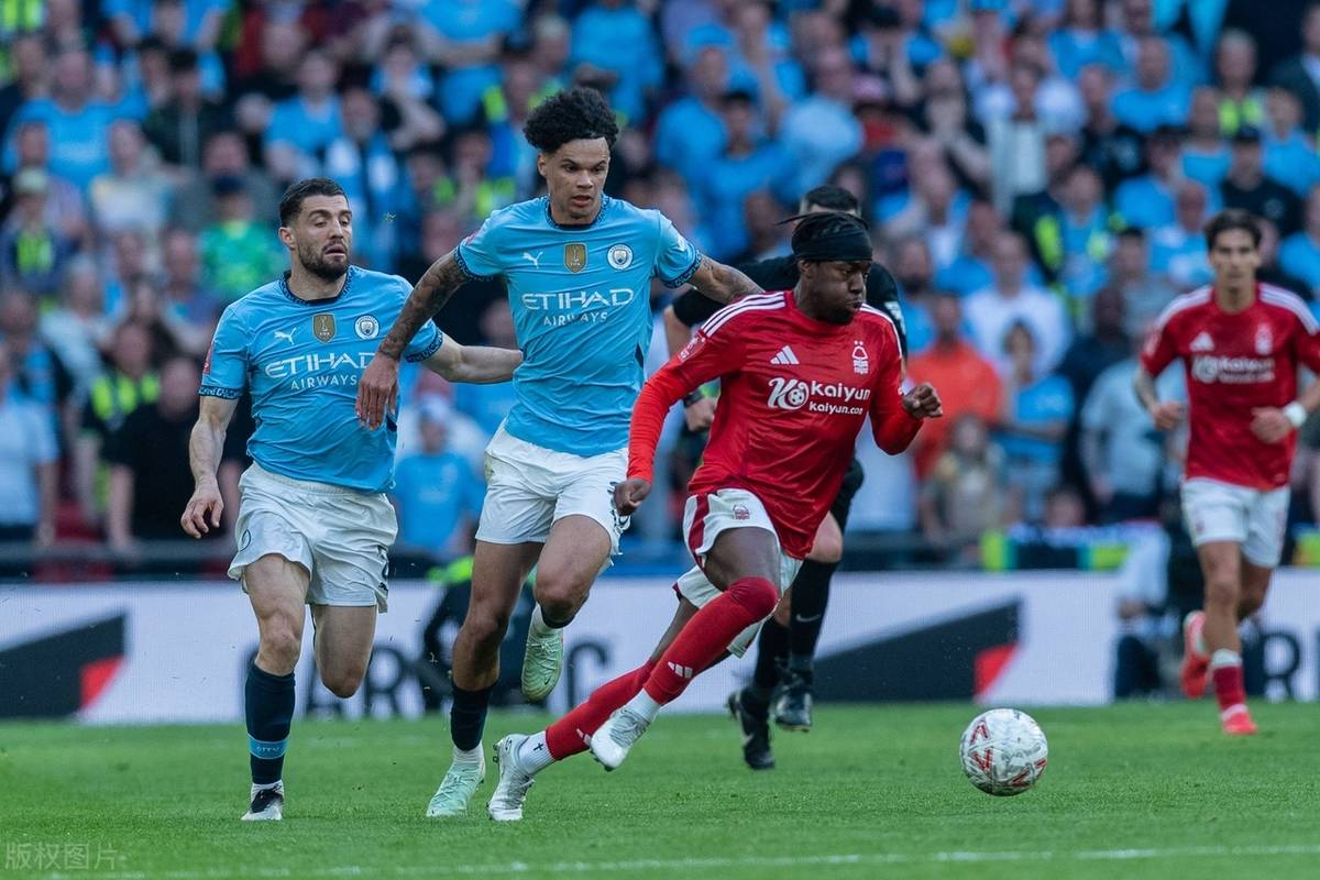曼城轻取对手,提前锁定16强席位! 曼城轻取对手,提前锁定16强席位!
