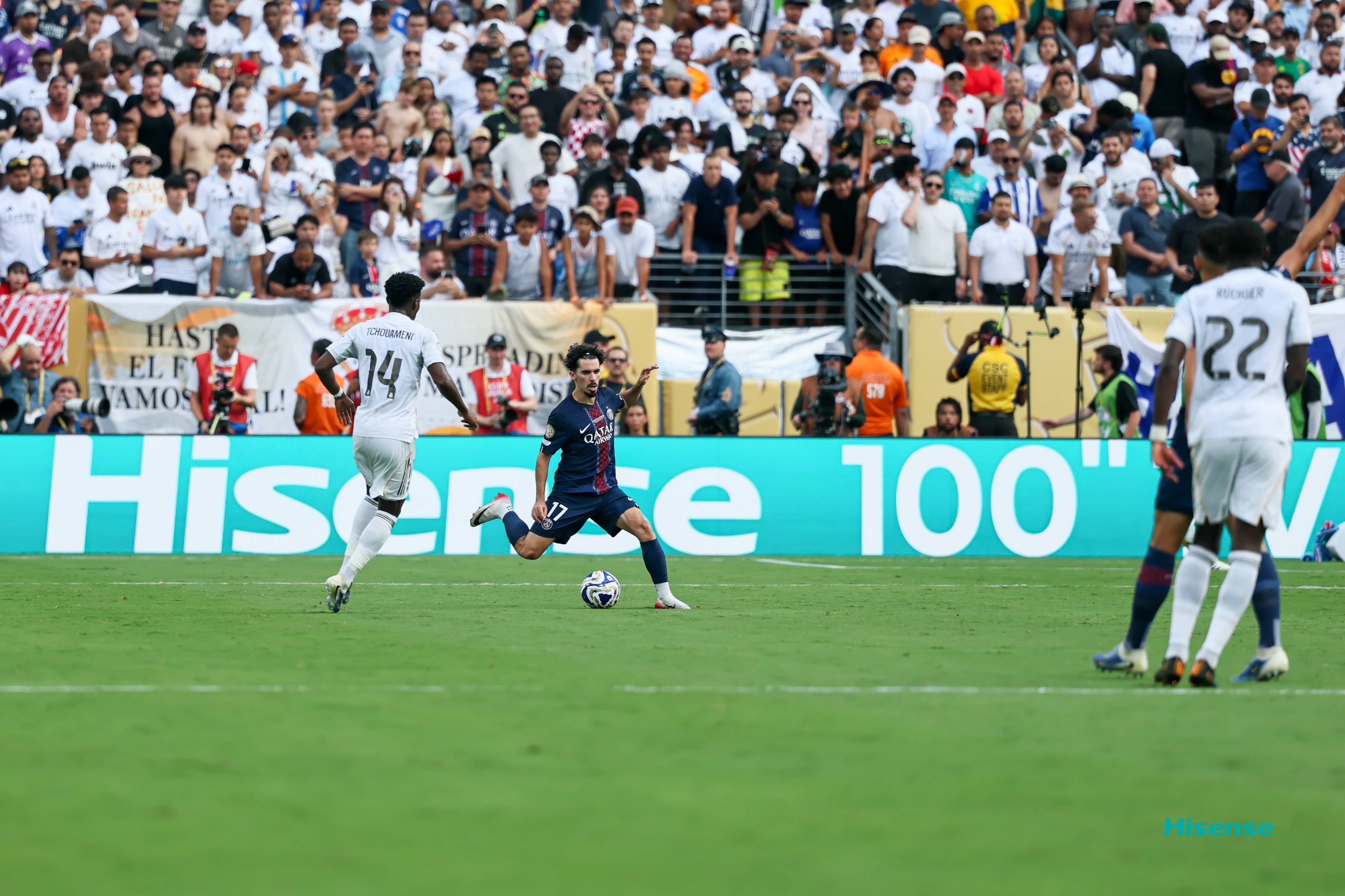 威廉希尔app-皇家马德里大胜对手，豪取三分