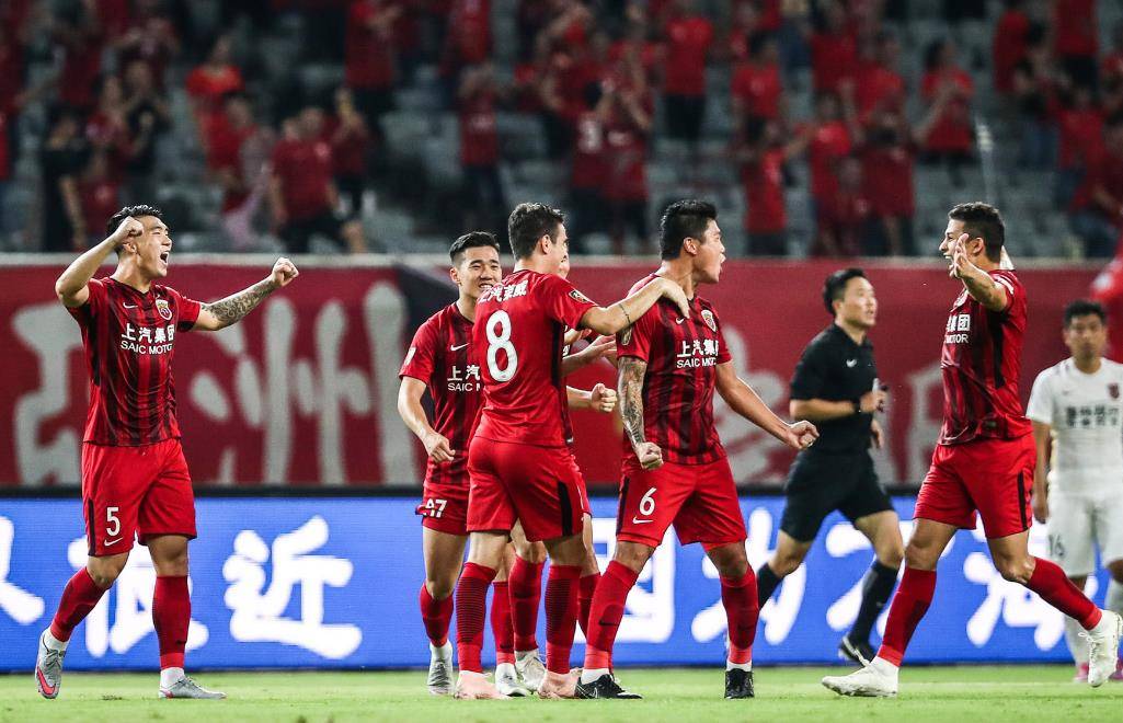 上港主场憾负恒大,遭遇连败 上港主场憾负恒大,遭遇连败