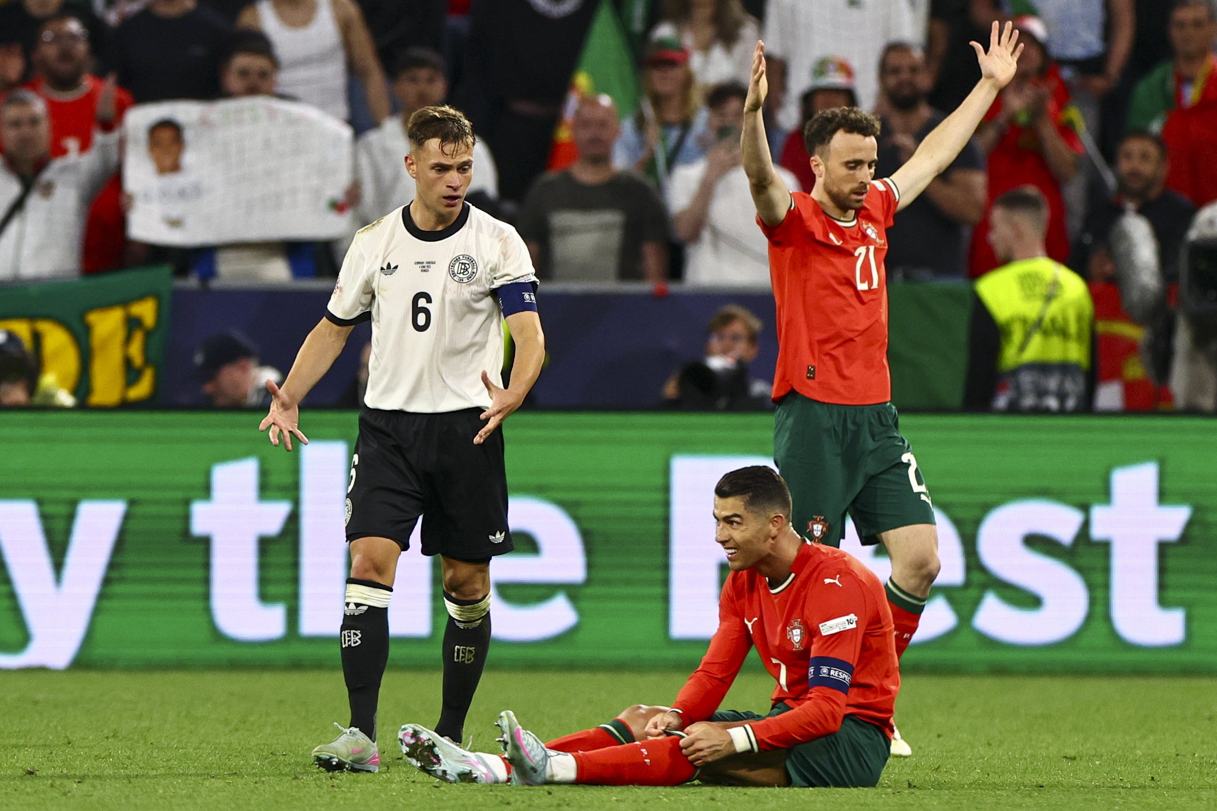 葡萄牙队遭淘汰,出局引发遗憾 葡萄牙队遭淘汰,出局引发遗憾