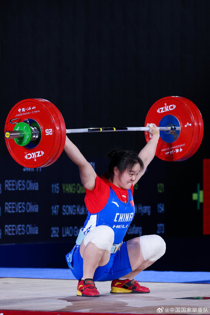 铁血决战！举重运动员制胜关键