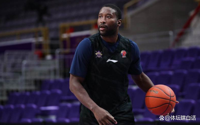 指导顾问盛赞球队年轻阵容，冲击季后赛前景看好