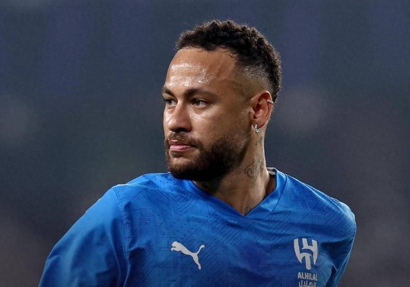 巴西国脚遭遇伤病困扰,或将缺阵 巴西国脚遭遇伤病困扰,或将缺阵