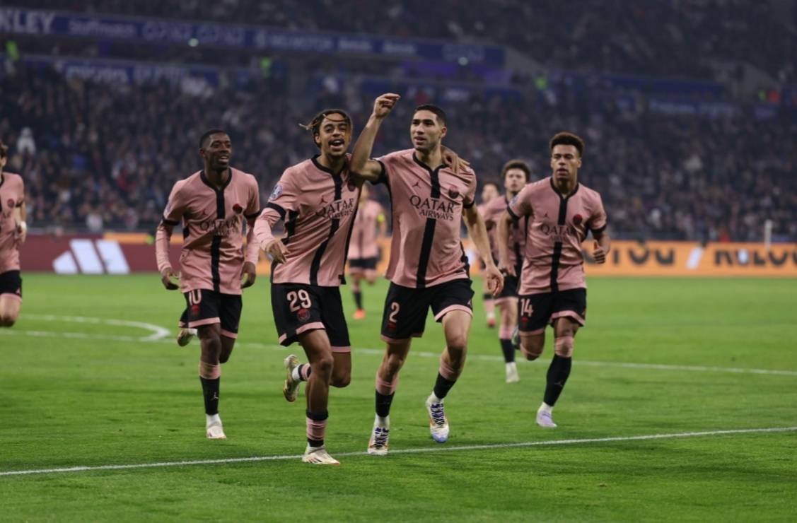 里昂客场大胜兰斯,继续保持不败 里昂客场大胜兰斯,继续保持不败