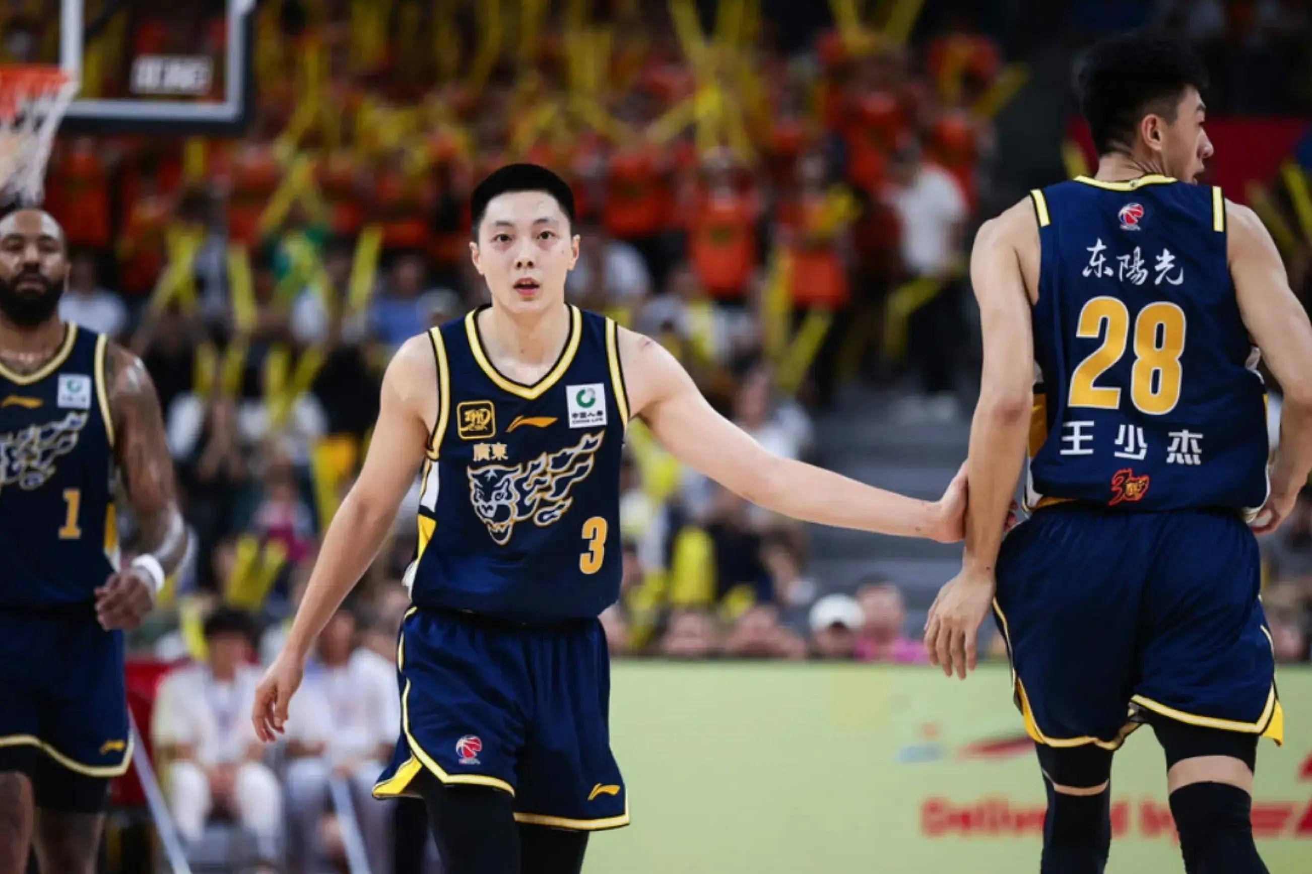 广东球员表现抢眼,球队统治力不可小觑 广东球员表现抢眼,球队统治力不可小觑