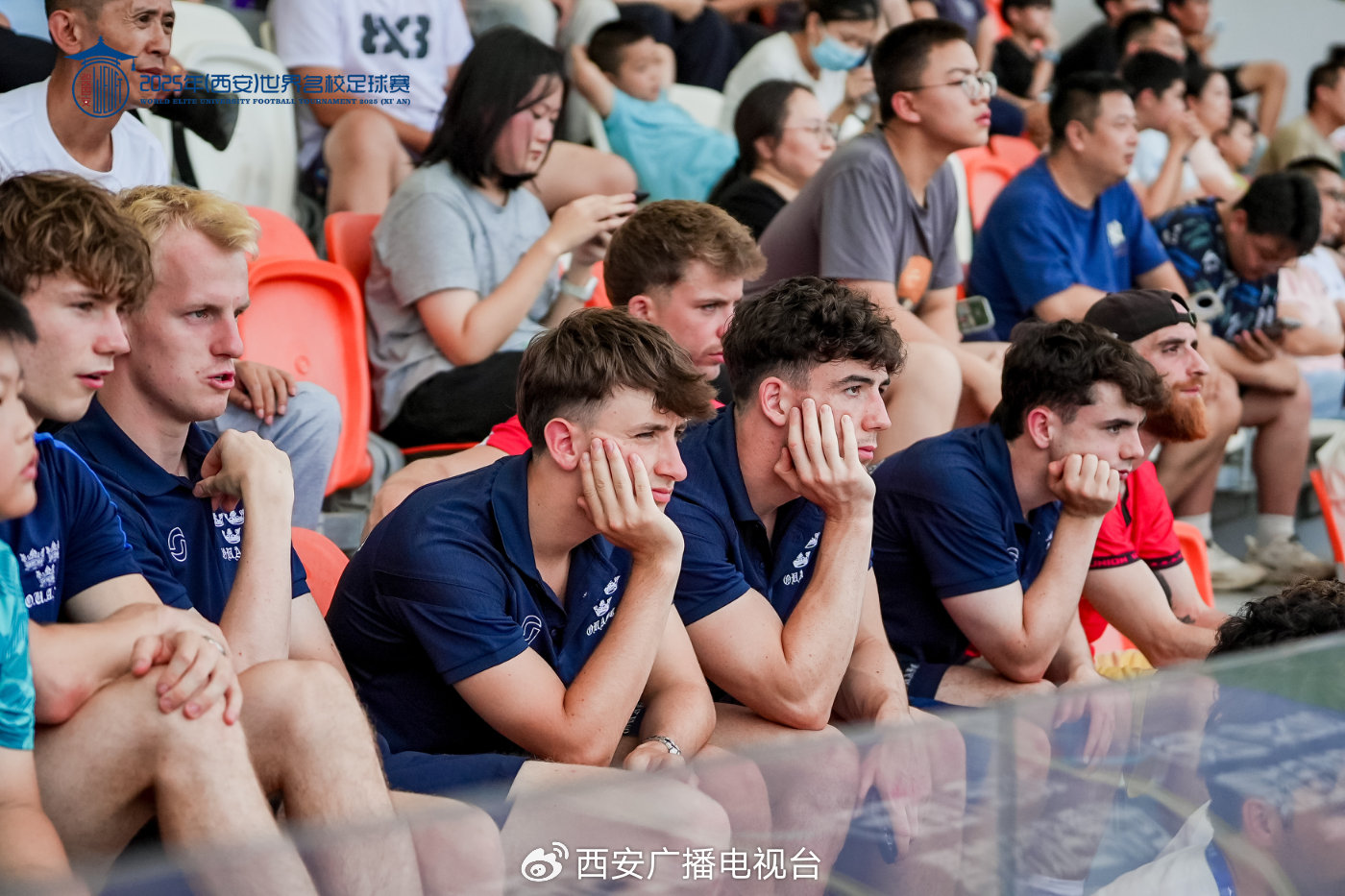 足球赛事精彩纷呈,各国球队奋力拼搏 足球赛事精彩纷呈,各国球队奋力拼搏