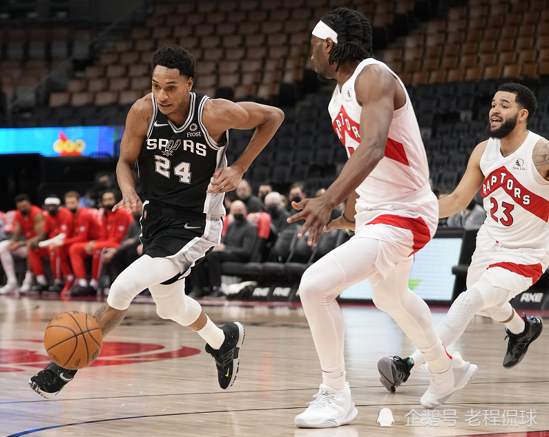 英国威廉希尔-猛龙险胜马刺，推铁波海豚向季后发起