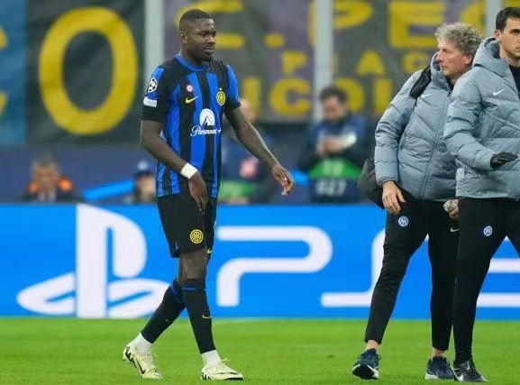 国米主场一球小胜,紧追榜首 国米主场一球小胜,紧追榜首