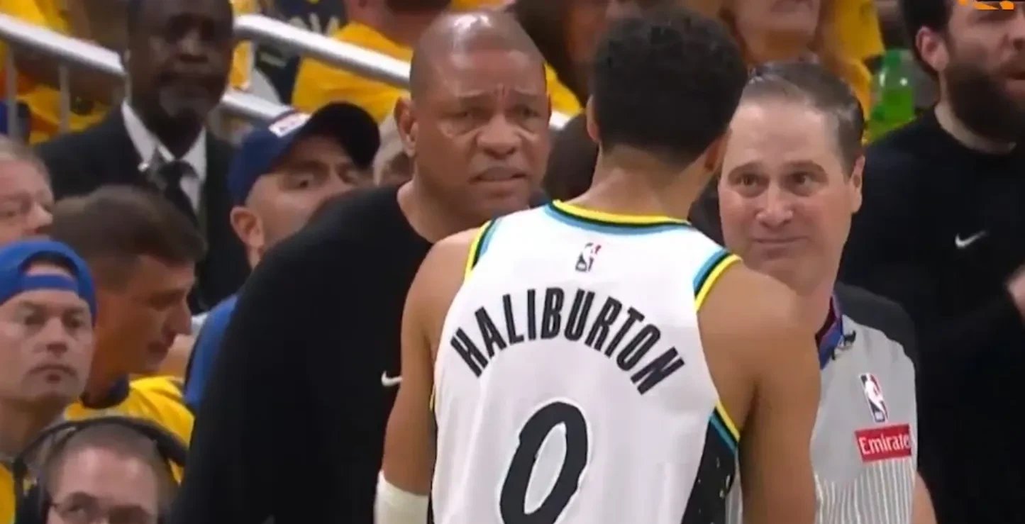 公鹿队核心球员受伤,遭遇失利 公鹿队核心球员受伤,遭遇失利