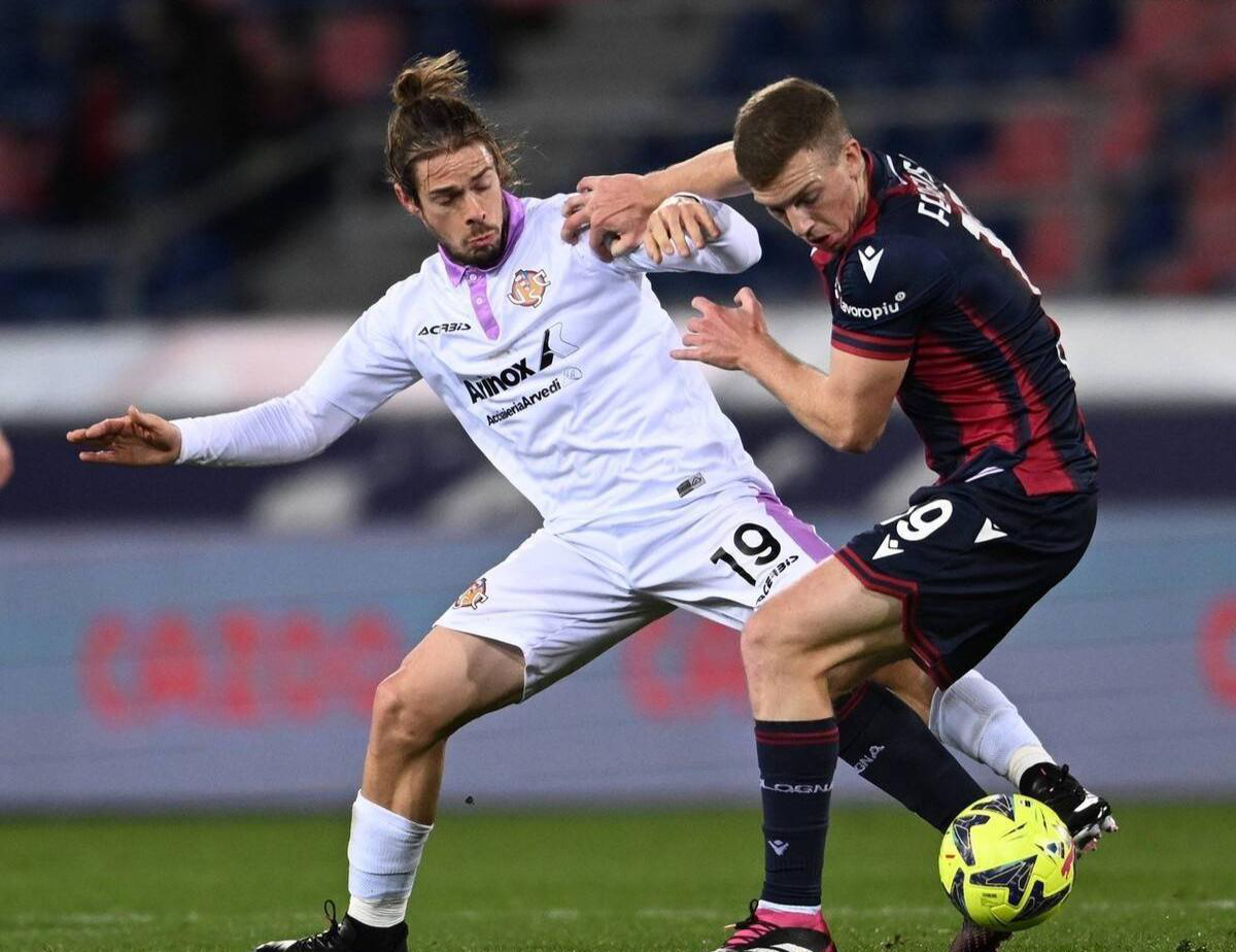 意甲强队连胜积分榜冲头,夺冠前景备受瞩目 意甲强队连胜积分榜冲头,夺冠前景备受瞩目