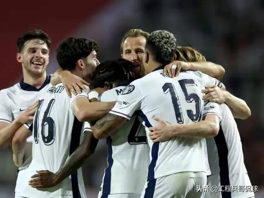 西班牙对决英格兰，互不相让激烈角逐