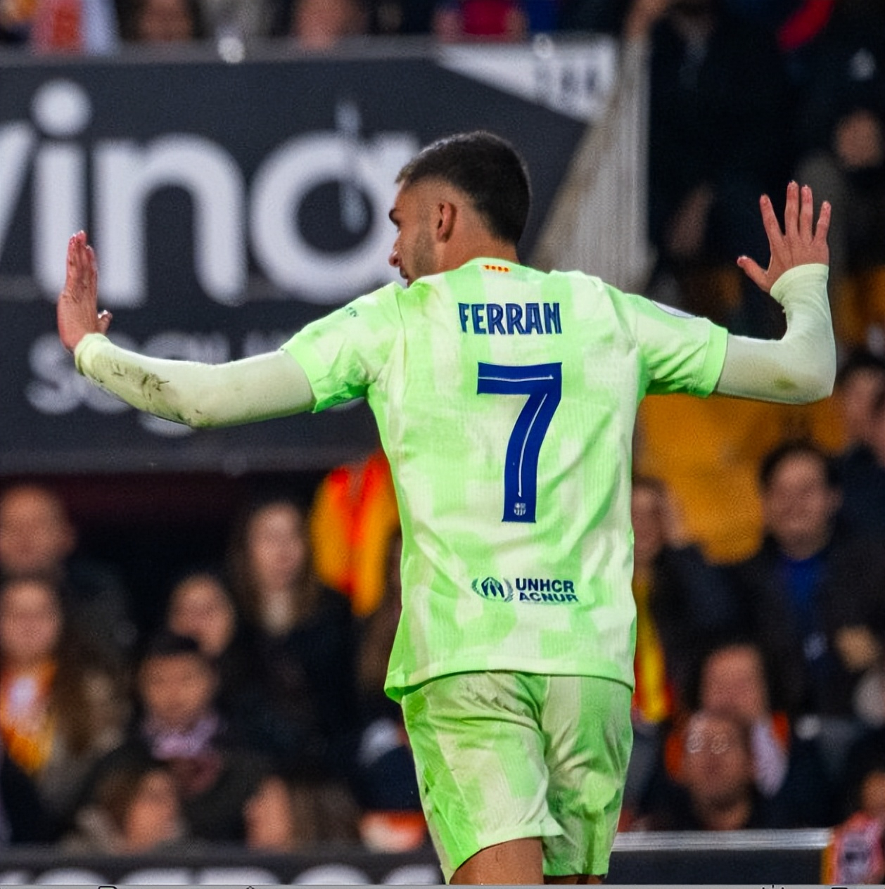 巴塞罗那遭遇切尔西绝境，前景堪忧