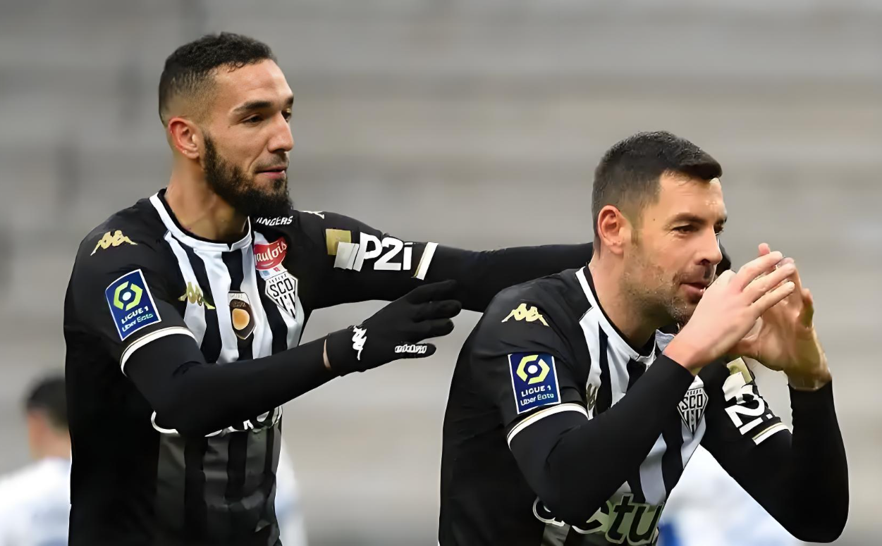 摩纳哥主场战胜南特,继续保持领先 摩纳哥主场战胜南特,继续保持领先