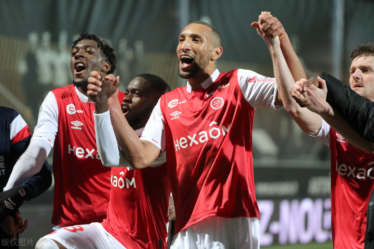 迪尼泽取得胜利,保持法甲不败记录继续前进 迪尼泽取得胜利,保持法甲不败记录继续前进