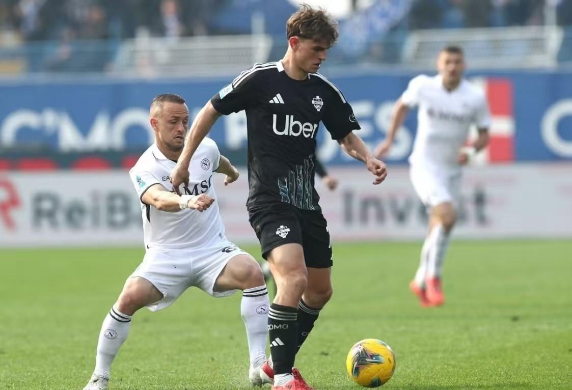 威廉希尔中文站-那不勒斯防守失误，输球成定局