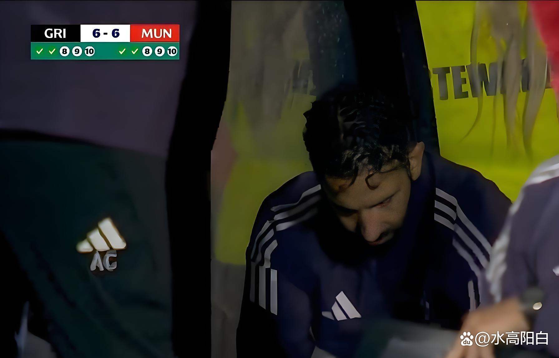 威廉希尔app-曼联客场大败，球员表现低迷