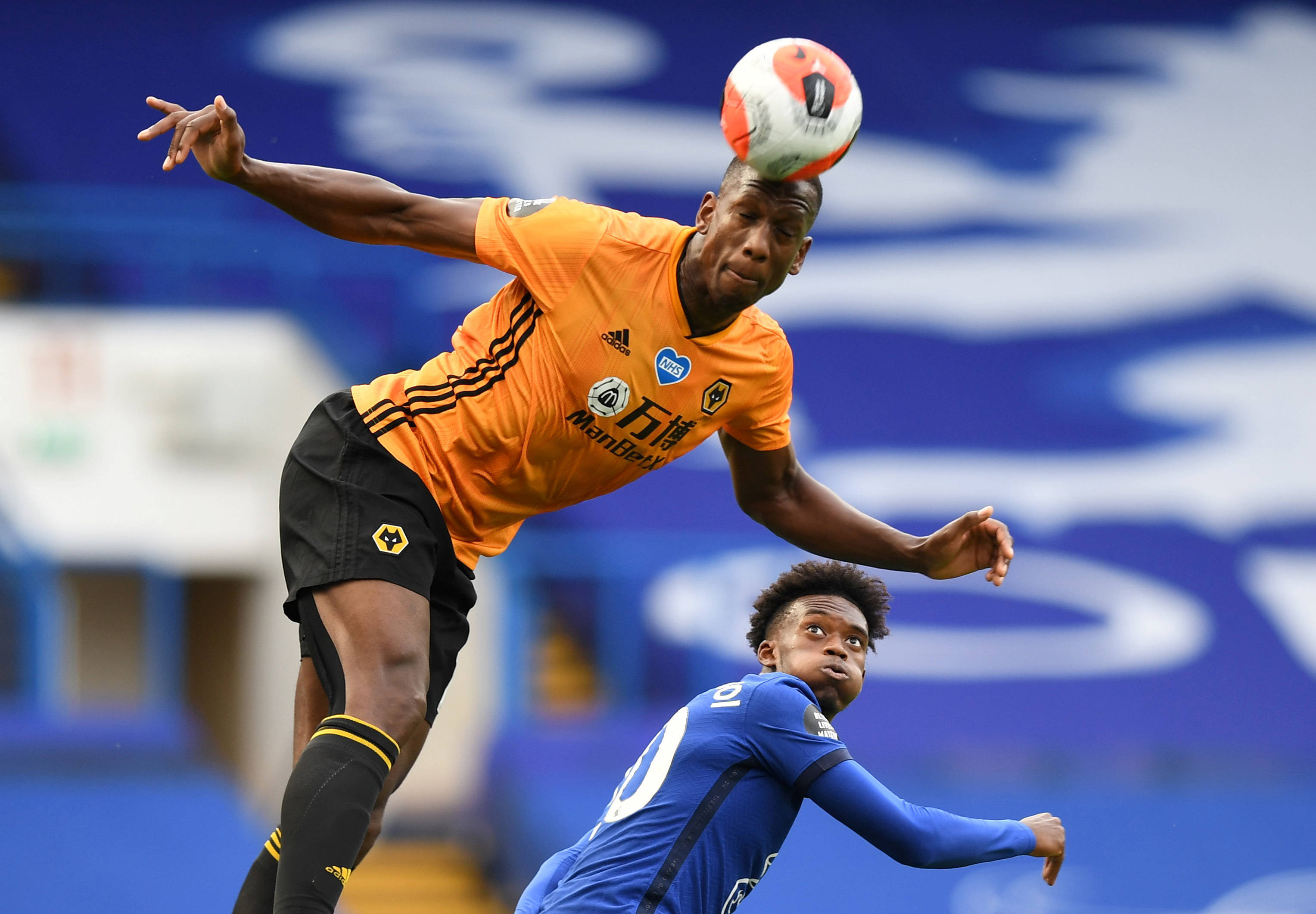 狼队客场大胜伯恩茅斯,保持不败 狼队客场大胜伯恩茅斯,保持不败