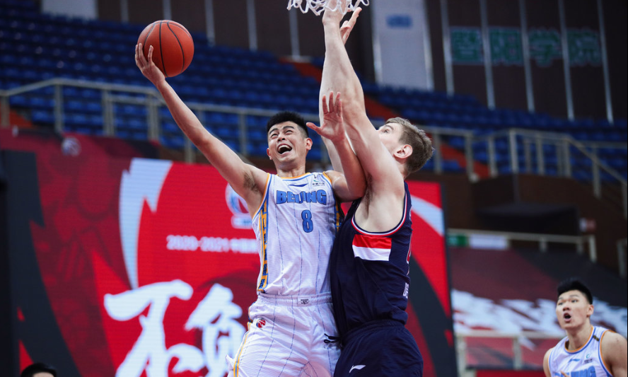 沙尔克04再次失利,遭遇五连败 沙尔克04再次失利,遭遇五连败