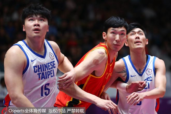 河北男篮全队发威,成功击败对手 河北男篮全队发威,成功击败对手