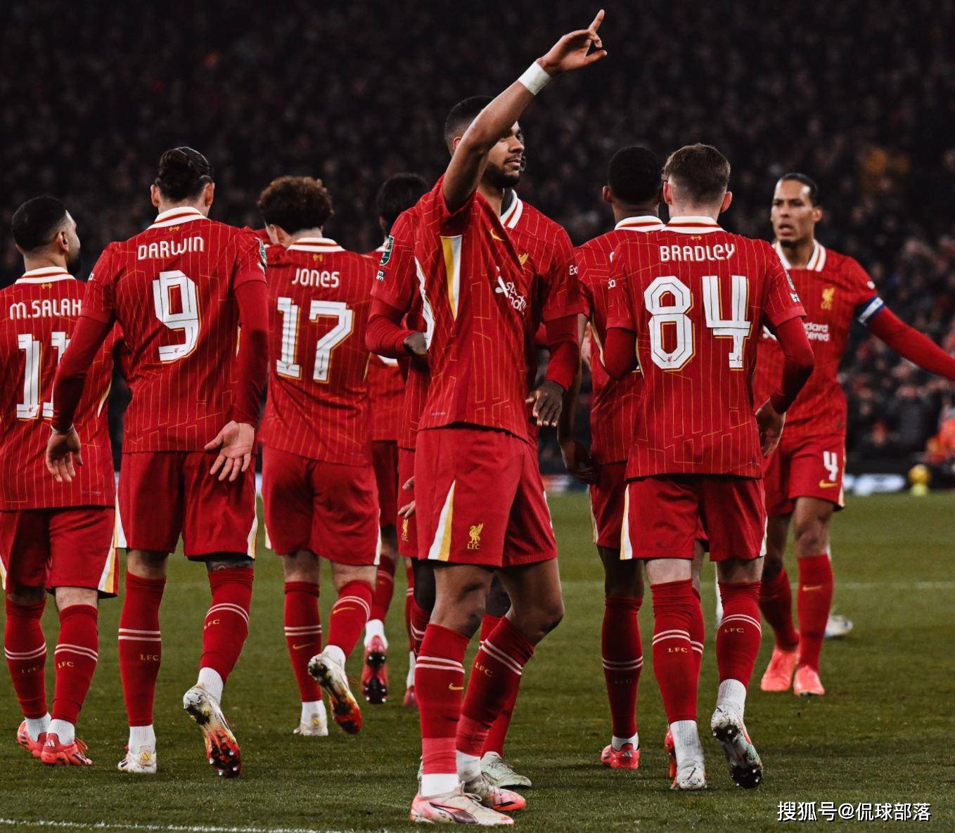 努曼西亚队客场逆袭,错失领头羊座位 努曼西亚队客场逆袭,错失领头羊座位