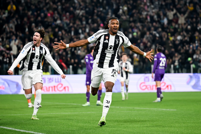 尤文图斯客场大胜，提前出线！