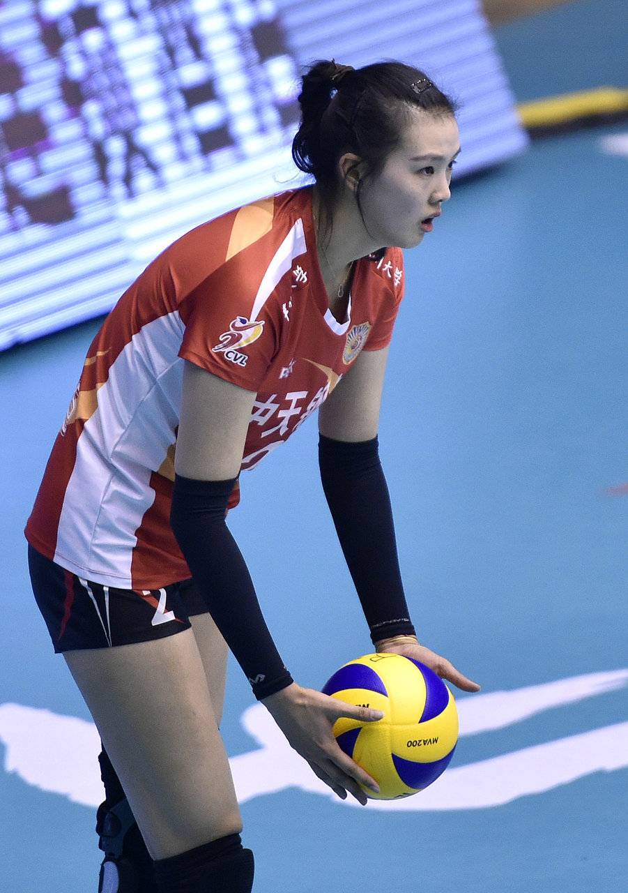 英国威廉希尔-纷争不断！国内争霸赛进入白热化阶段，胜负难料