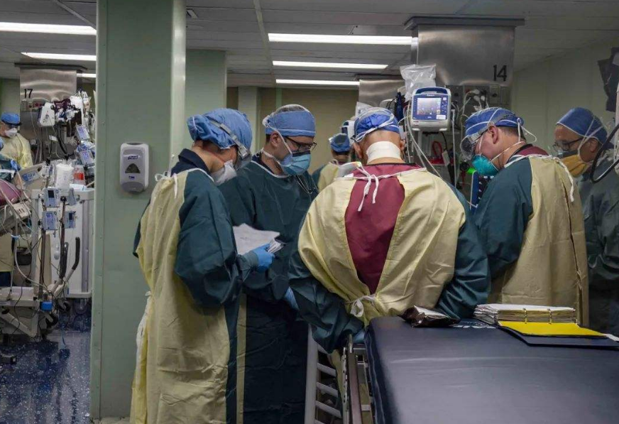 爵士全面爆发，梅奥则射杰果勇夺关键胜利