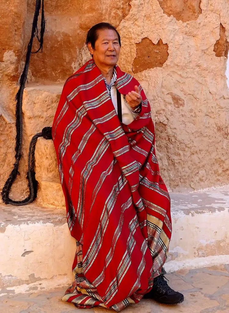 突尼斯代表团取得优异成绩，成就辉煌