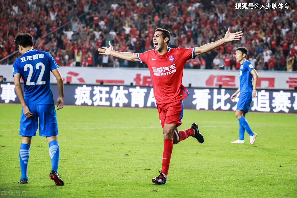 重庆当代豪取三分,升至中超积分榜前列 重庆当代豪取三分,升至中超积分榜前列