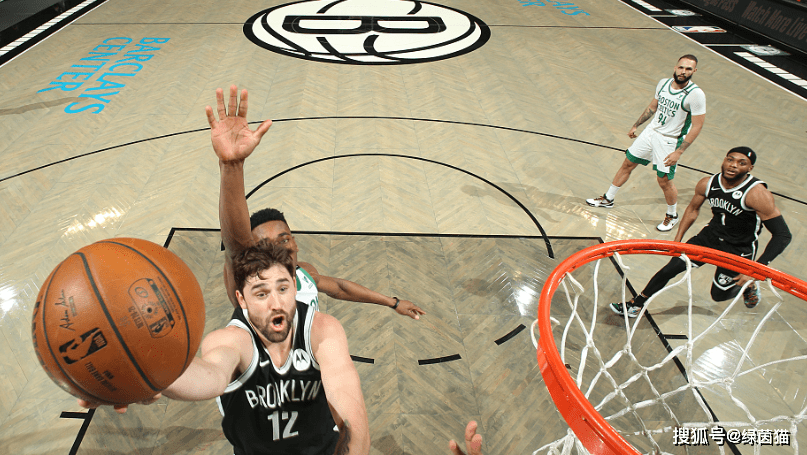 威廉希尔app-克雷莫内主场小胜，取得关键三分