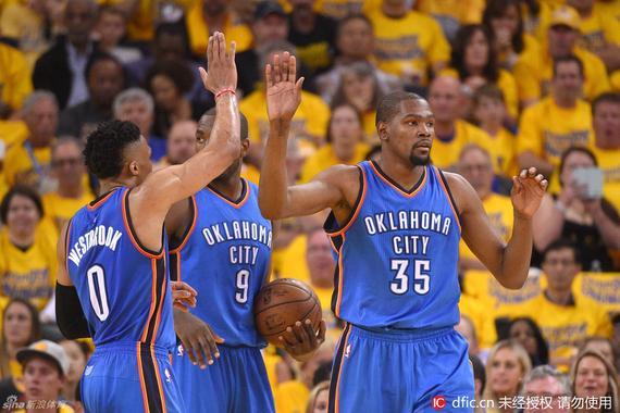 狭路相逢场面火爆,雷霆击败猛龙轻取胜利 狭路相逢场面火爆,雷霆击败猛龙轻取胜利