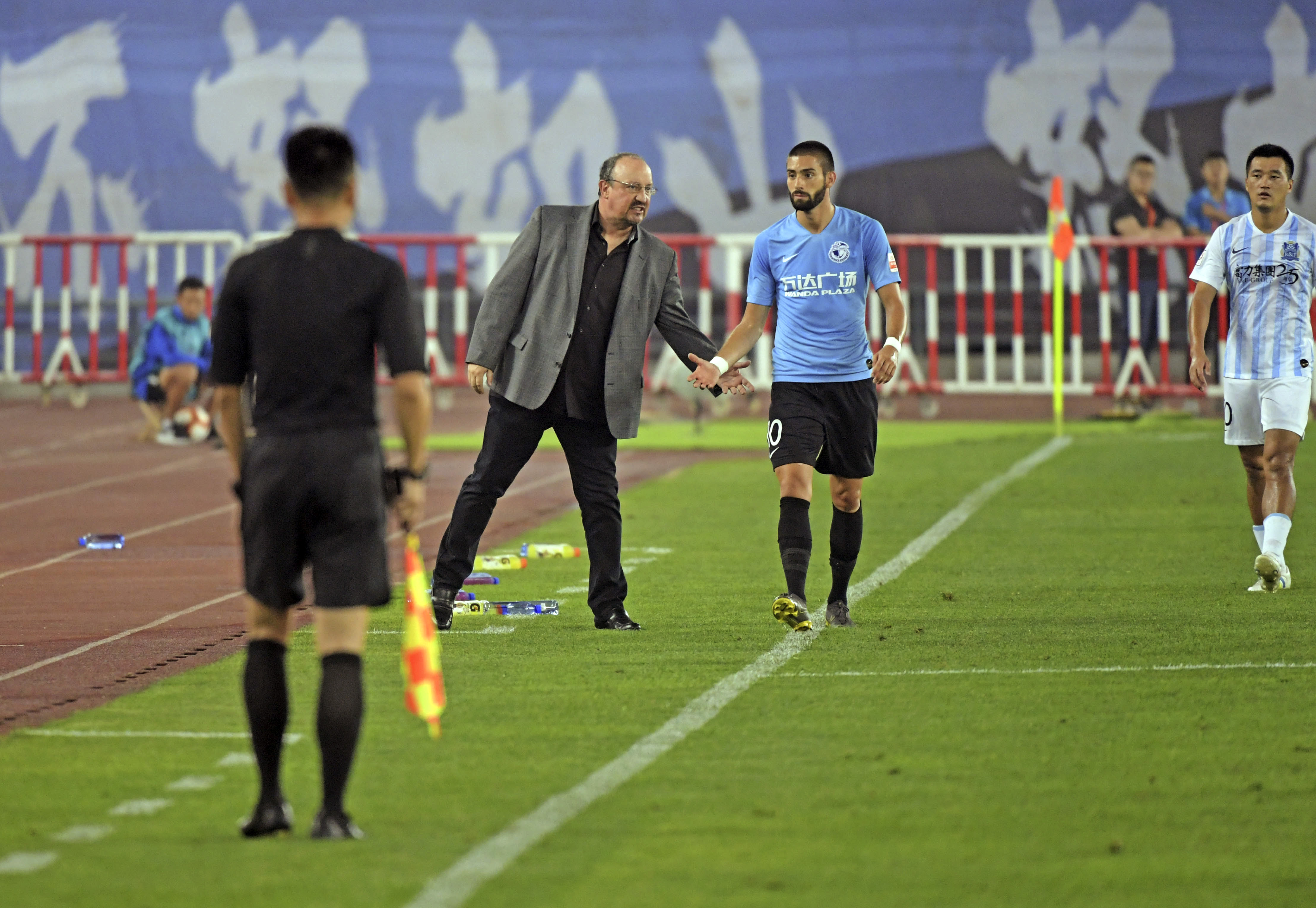 大连一方全力备战,期待扭转连败态势 大连一方全力备战,期待扭转连败态势