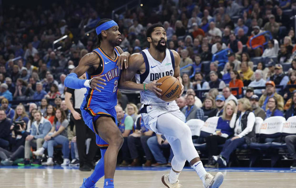 威廉希尔app-华盛顿雷霆队遇到瓶颈，主帅战术调整追求突破