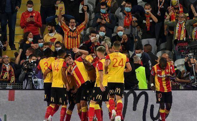 队员表现抢眼!法甲球队士气高涨 队员表现抢眼!法甲球队士气高涨