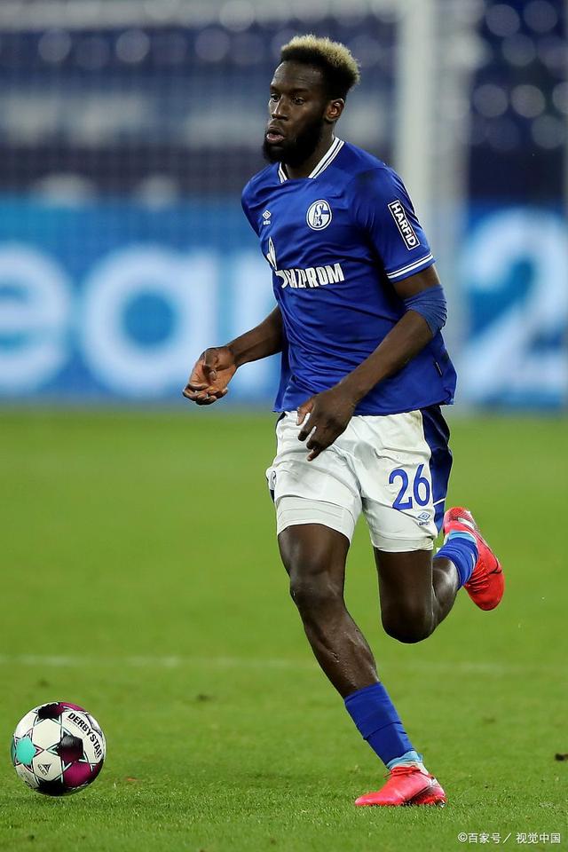 沙尔克球员集体备战,期待反弹 沙尔克球员集体备战,期待反弹