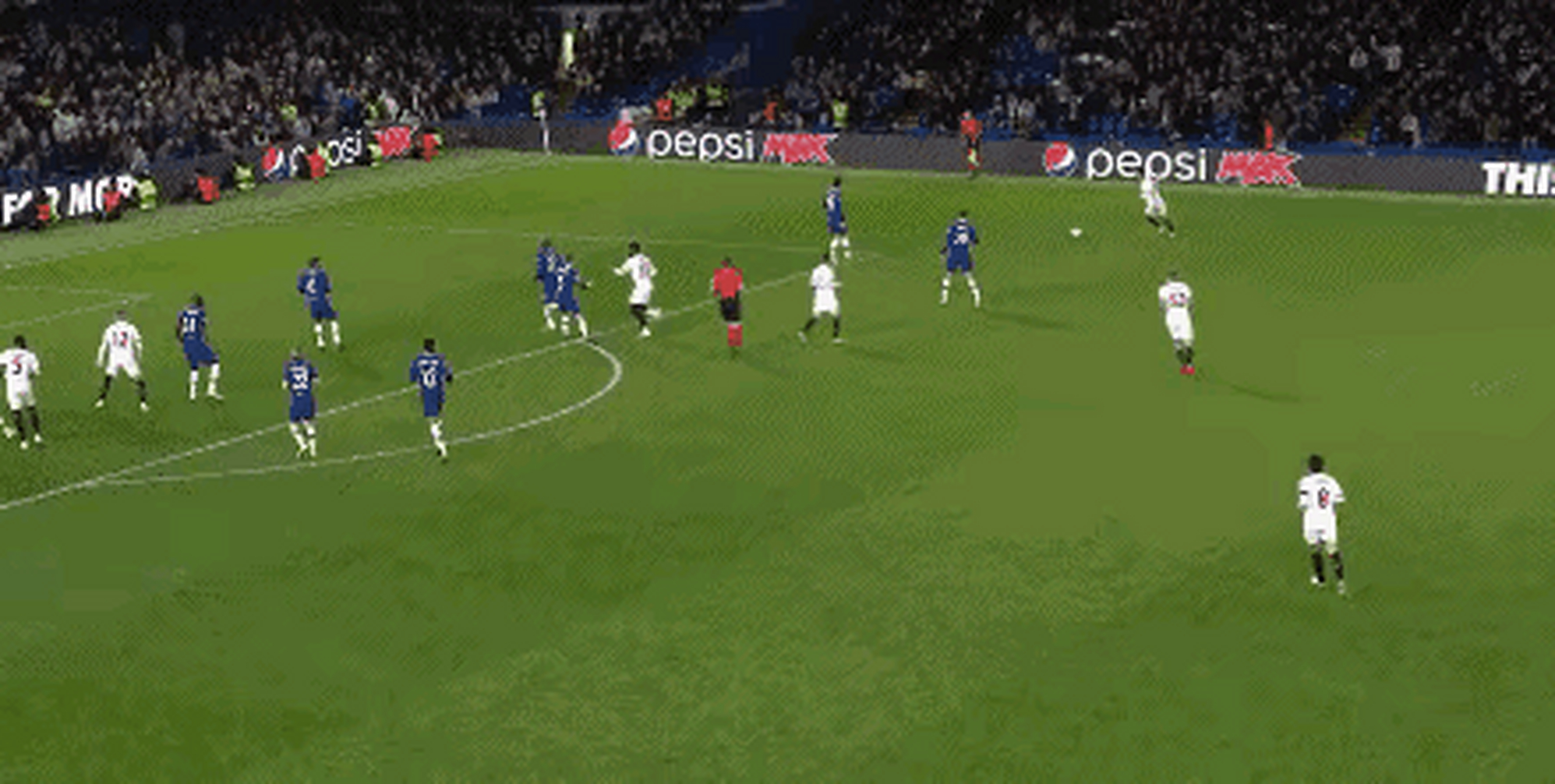 AC米兰客场不敌切尔西,遭遇惨败 AC米兰客场不敌切尔西,遭遇惨败