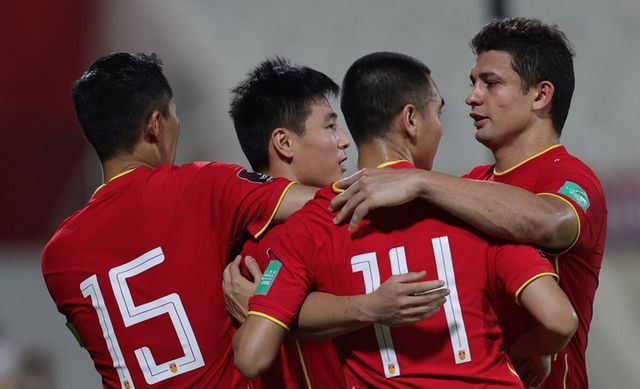 阿曼俱乐部在比赛中脱颖而出 阿曼俱乐部在比赛中脱颖而出